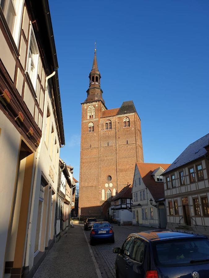 Ferienwohnung Am Rathaus Тангермюнде Екстер'єр фото